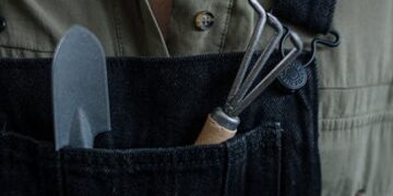 Unearth the Secrets to Choosing the Best Spades and Shovels for Your Gardening Needs