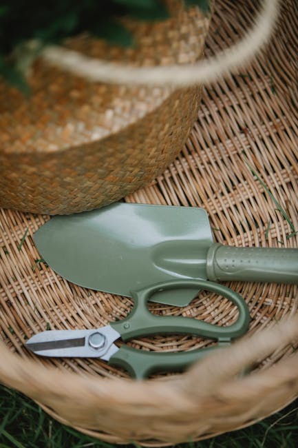 Mastering the Art of Gardening: Essential Tips for Using Spades and Shovels