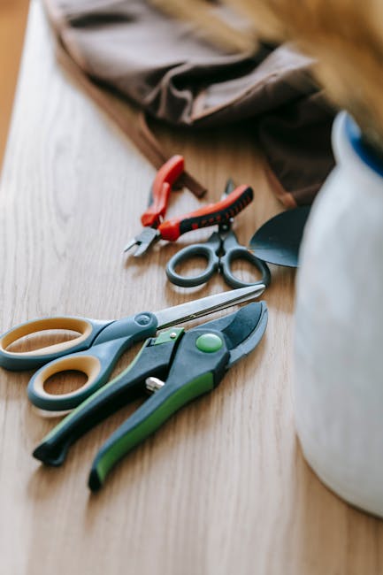 The Ultimate Guide to Choosing the Right Garden Gloves for Every Task